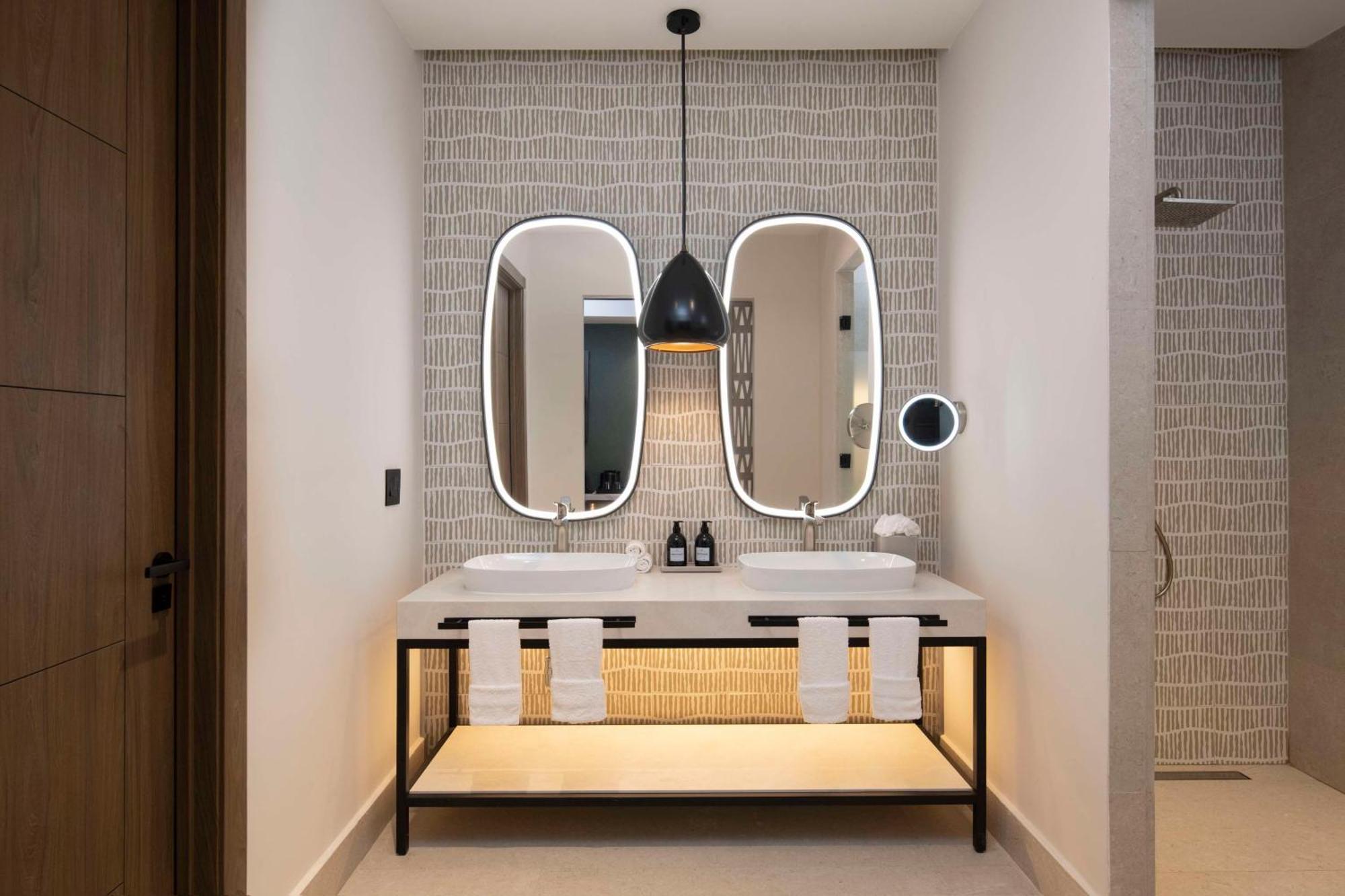 Zemi Miches Punta Cana All-Inclusive Resort, Curio By Hilton Extérieur photo